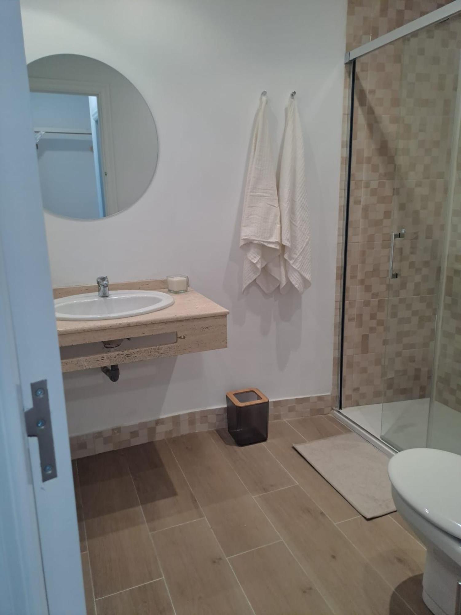 Apartamento Compartido Hab Privadas Playa De La Caleta Cadiz Exterior photo