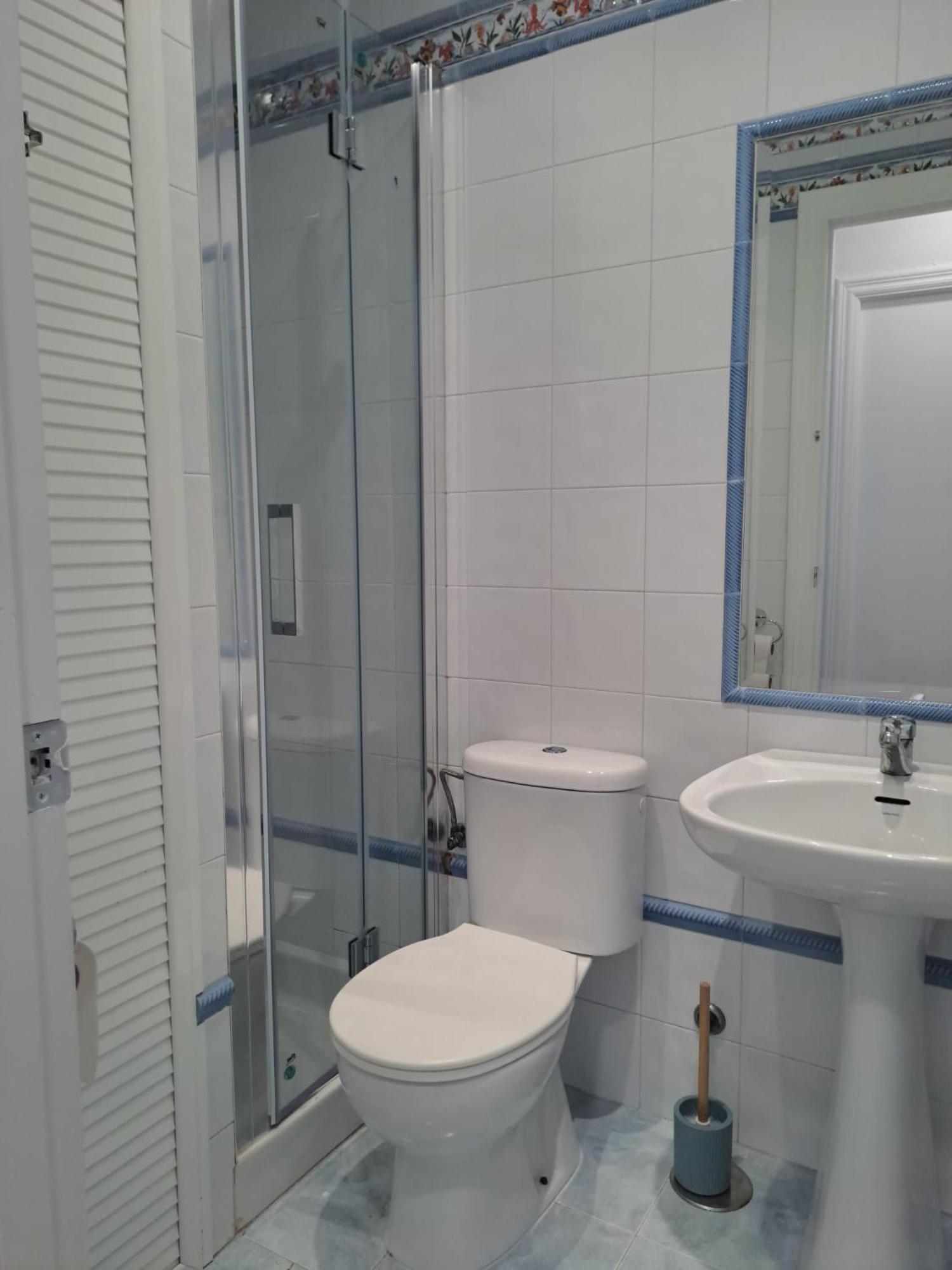 Apartamento Compartido Hab Privadas Playa De La Caleta Cadiz Exterior photo